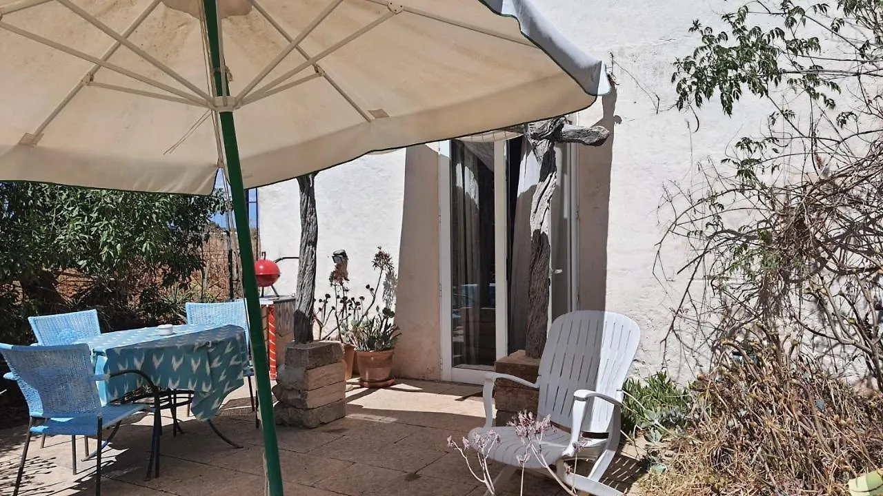 Arthouse Campos Mit Haus Galeria 110Qm Und Appartementhaus Mit Patio 30Qm Spagna