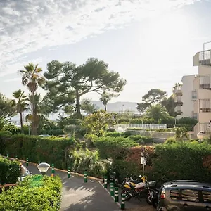 https://appartement-et-parking-santa-lucia-vue-mer.fr-provencehotel.com